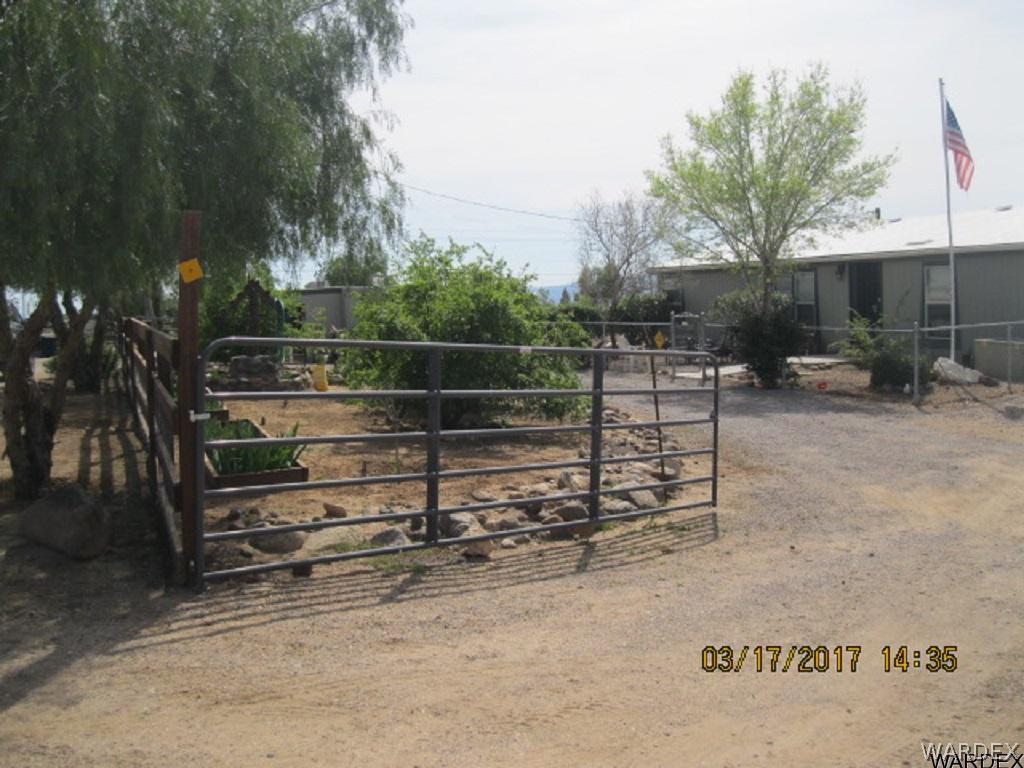 407 Heber Road Golden Valley, AZ 86413 - Photo 6 of 35 Driveway looking South