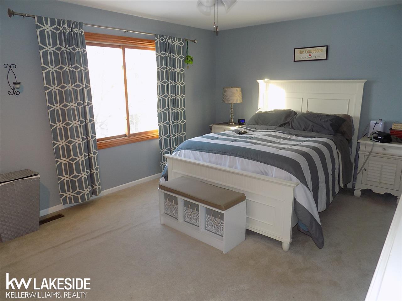 2152 Rochelle Park Drive Rochester, MI 48309 - Photo 13 of 31 LARGER MASTER SUITE