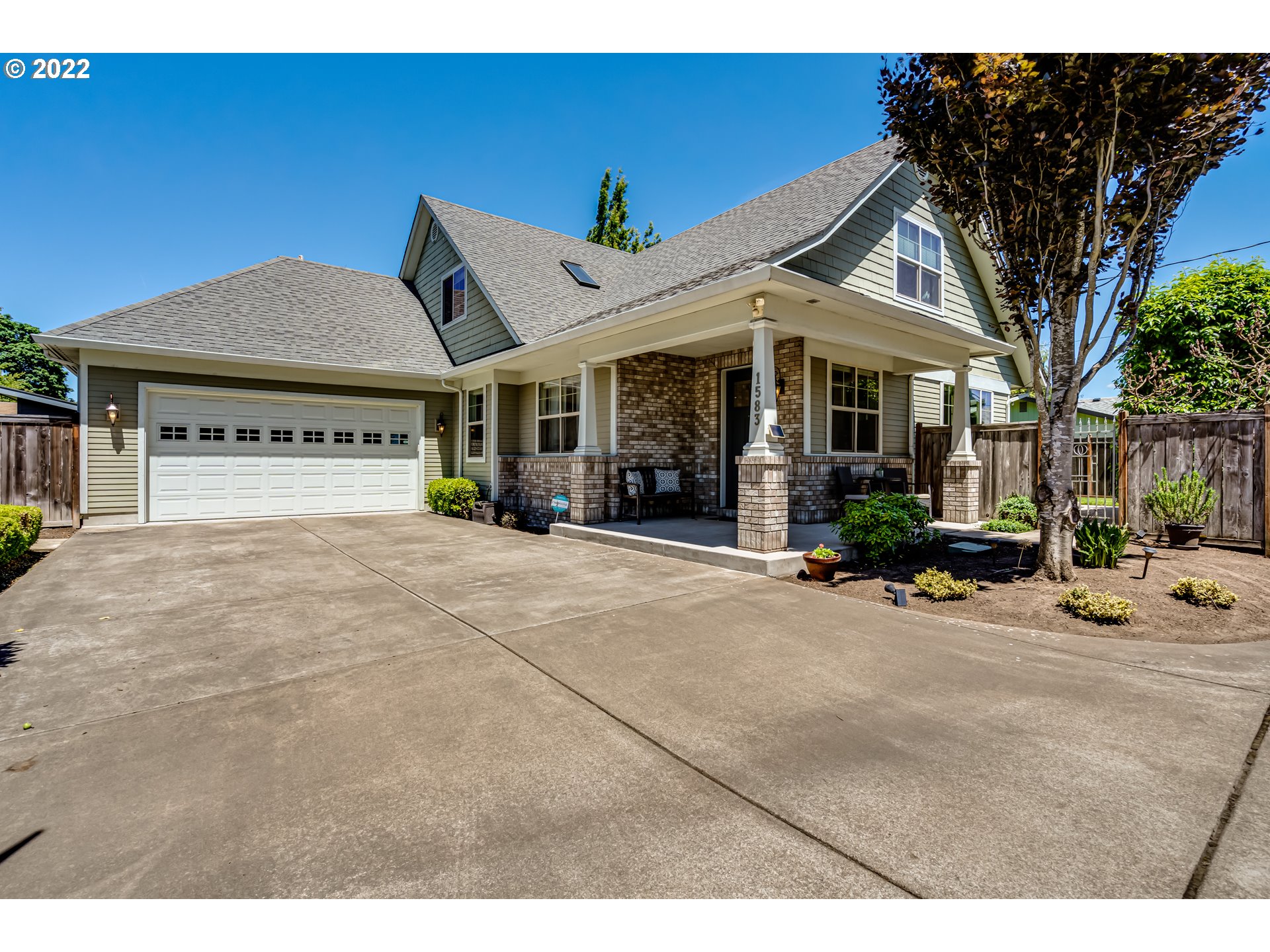 1583 Gilham Road Eugene, OR 97401 - Photo 1 of 28 Gallery Image 1