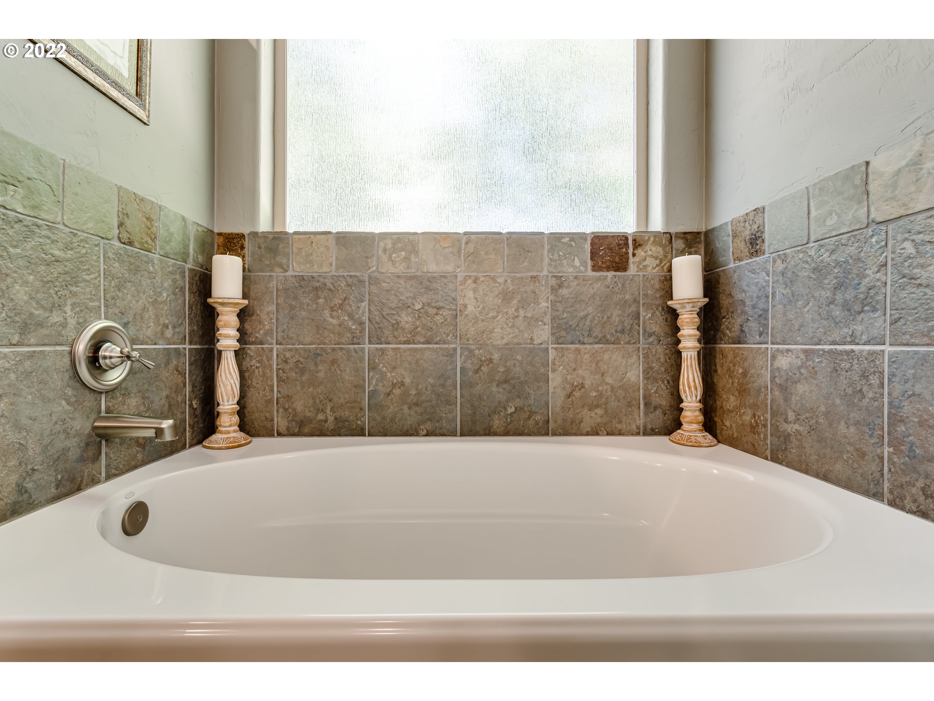 1583 Gilham Road Eugene, OR 97401 - Photo 16 of 28 Gallery Image 16