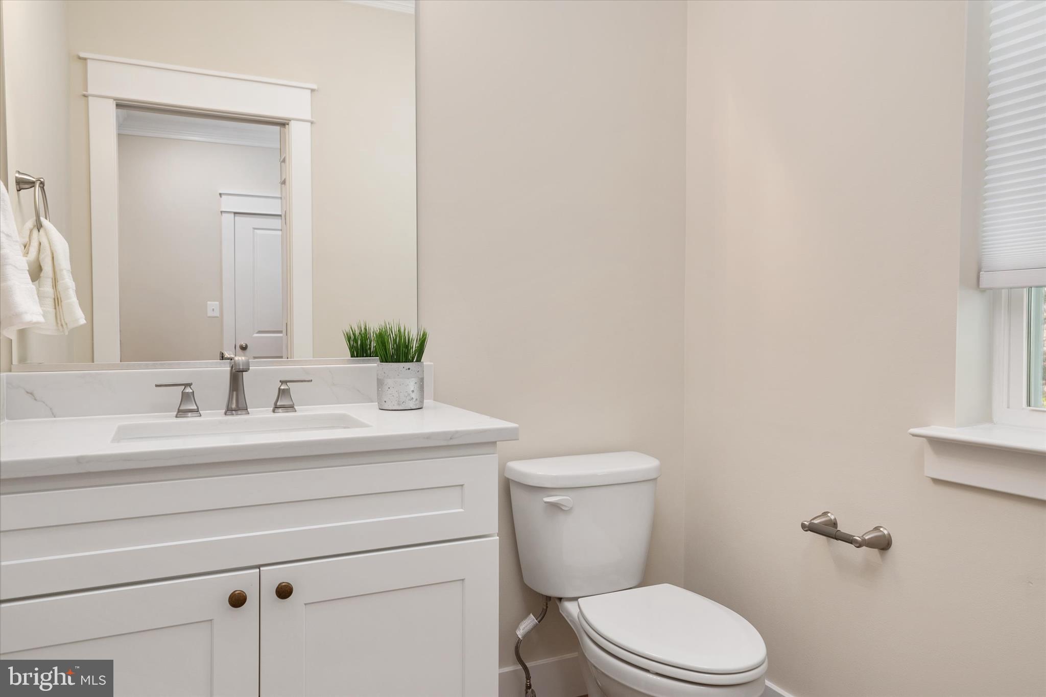 1252 Sunrise Beach Road Crownsville, MD 21032 - Photo 26 of 90 Main level half bath