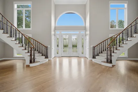 $1,750,000 | 56 Hillburn Lane, North Barrington, IL 60010