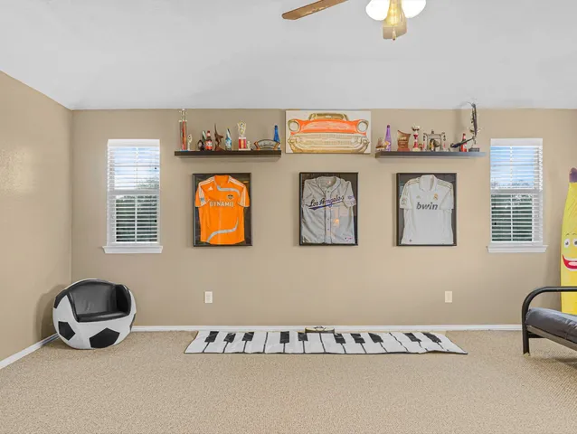 a view of utility room with washer and dryer