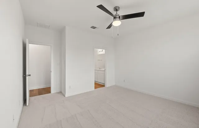 $292,990 | 325 Sullivan Way, Elgin, TX 78621