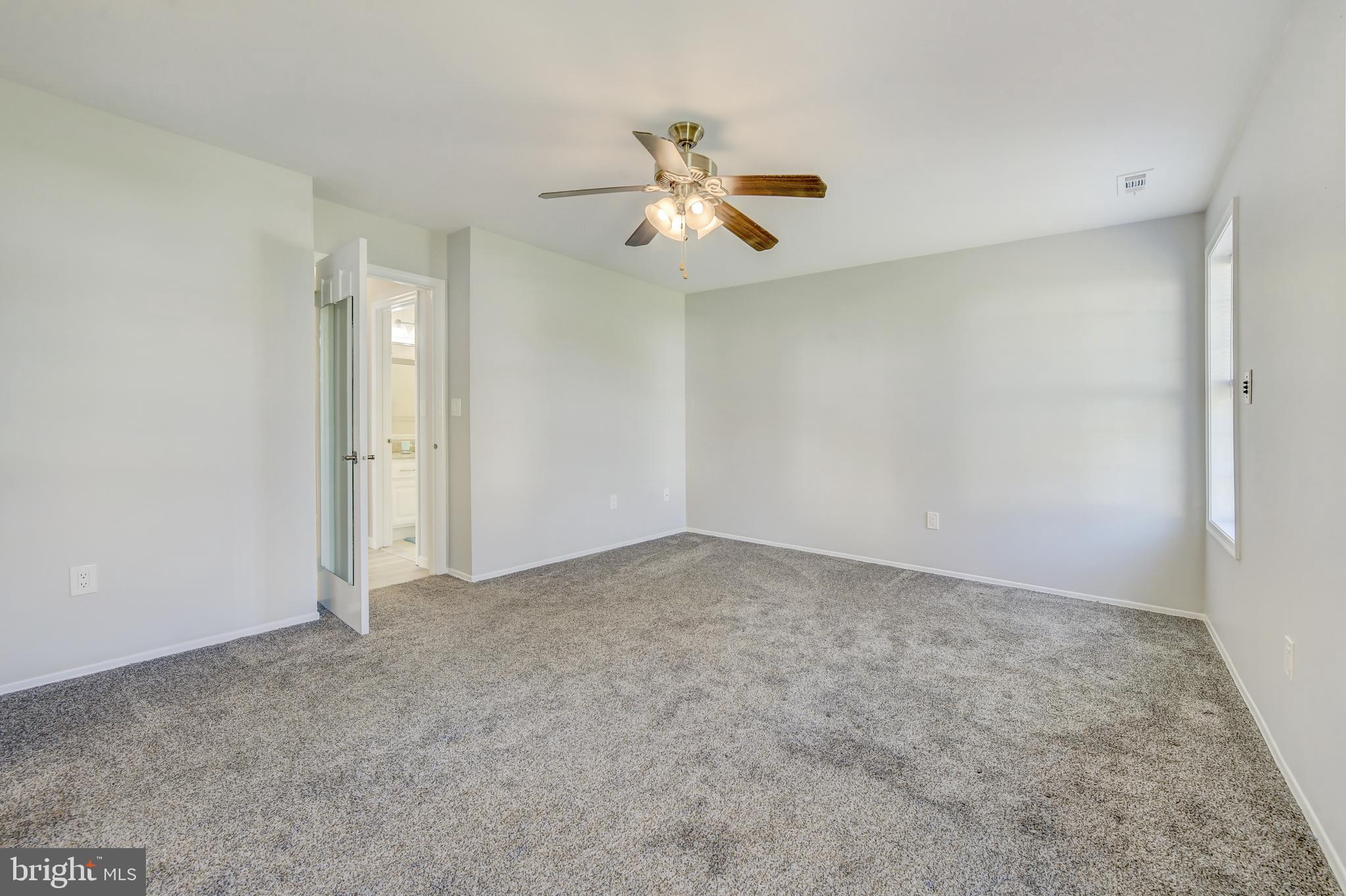 318 Wagon Wheel Circle Columbus, NJ 08022 - Photo 26 of 39 Bedroom