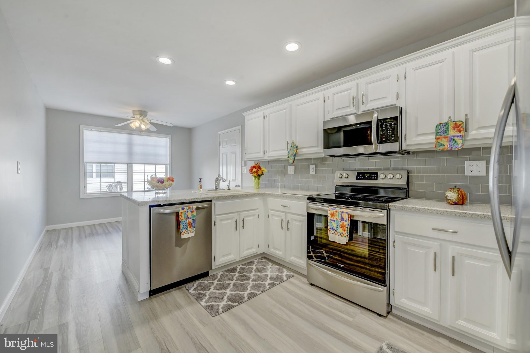 318 Wagon Wheel Circle Columbus, NJ 08022 - Photo 9 of 39 Kitchen