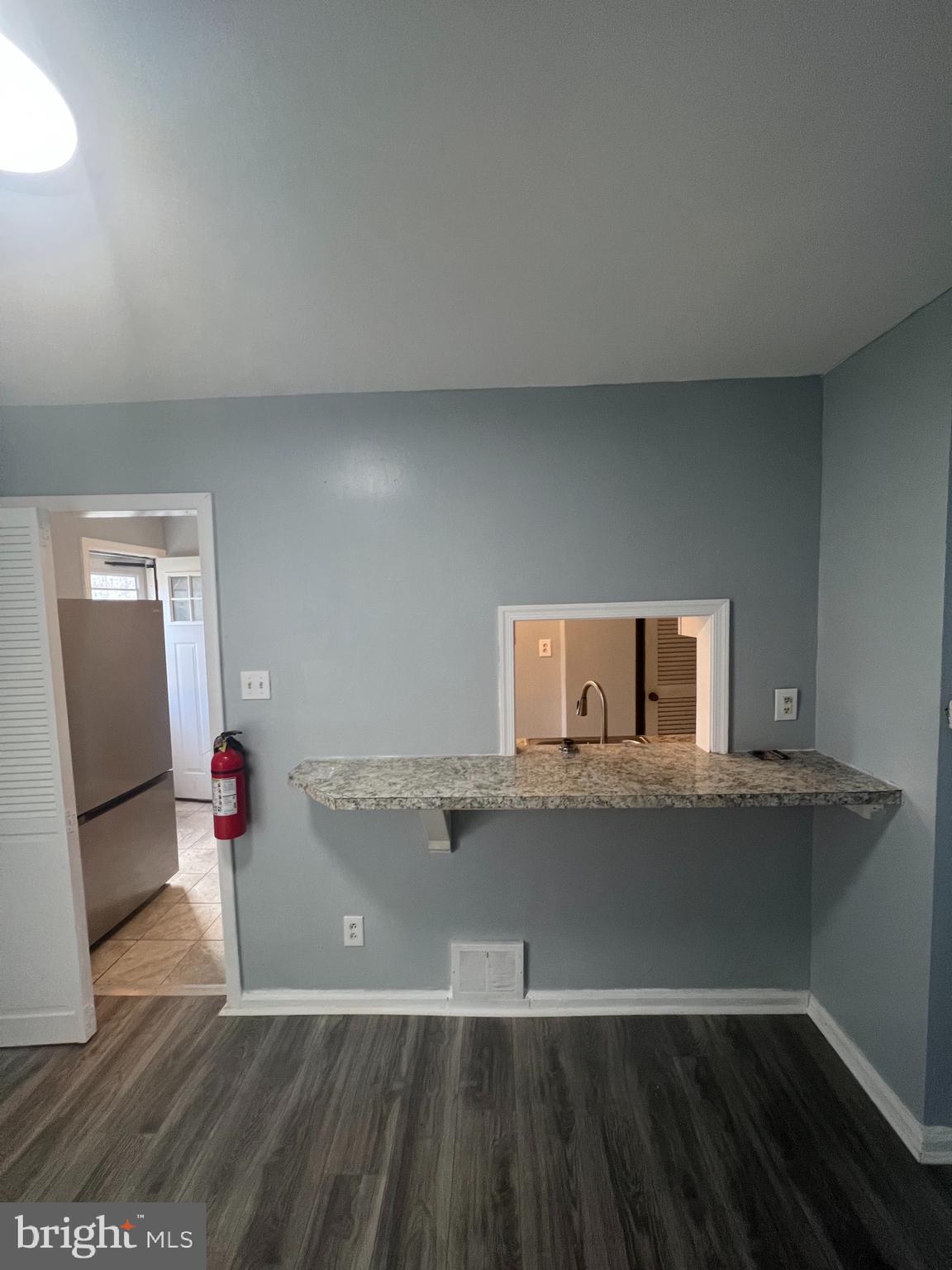 1038 Collings Road Camden, NJ 08104 - Photo 7 of 19 BREAKFAST NOOK