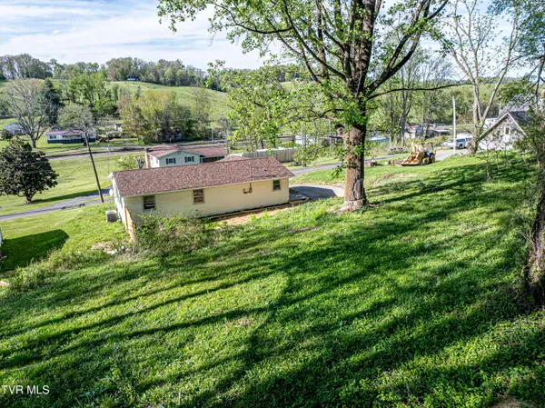 $198,000 | 29344 Hillman Highway, Meadowview, VA 24361