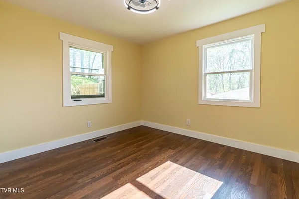 $198,000 | 29344 Hillman Highway, Meadowview, VA 24361