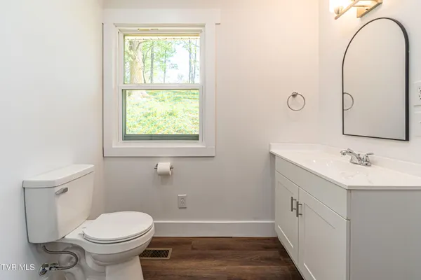 $198,000 | 29344 Hillman Highway, Meadowview, VA 24361