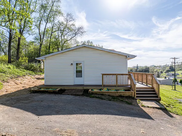 $198,000 | 29344 Hillman Highway, Meadowview, VA 24361