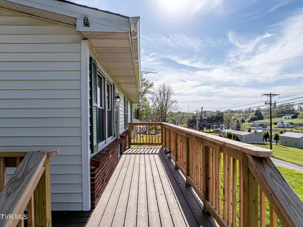 $198,000 | 29344 Hillman Highway, Meadowview, VA 24361