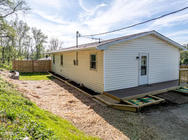 $198,000 | 29344 Hillman Highway, Meadowview, VA 24361