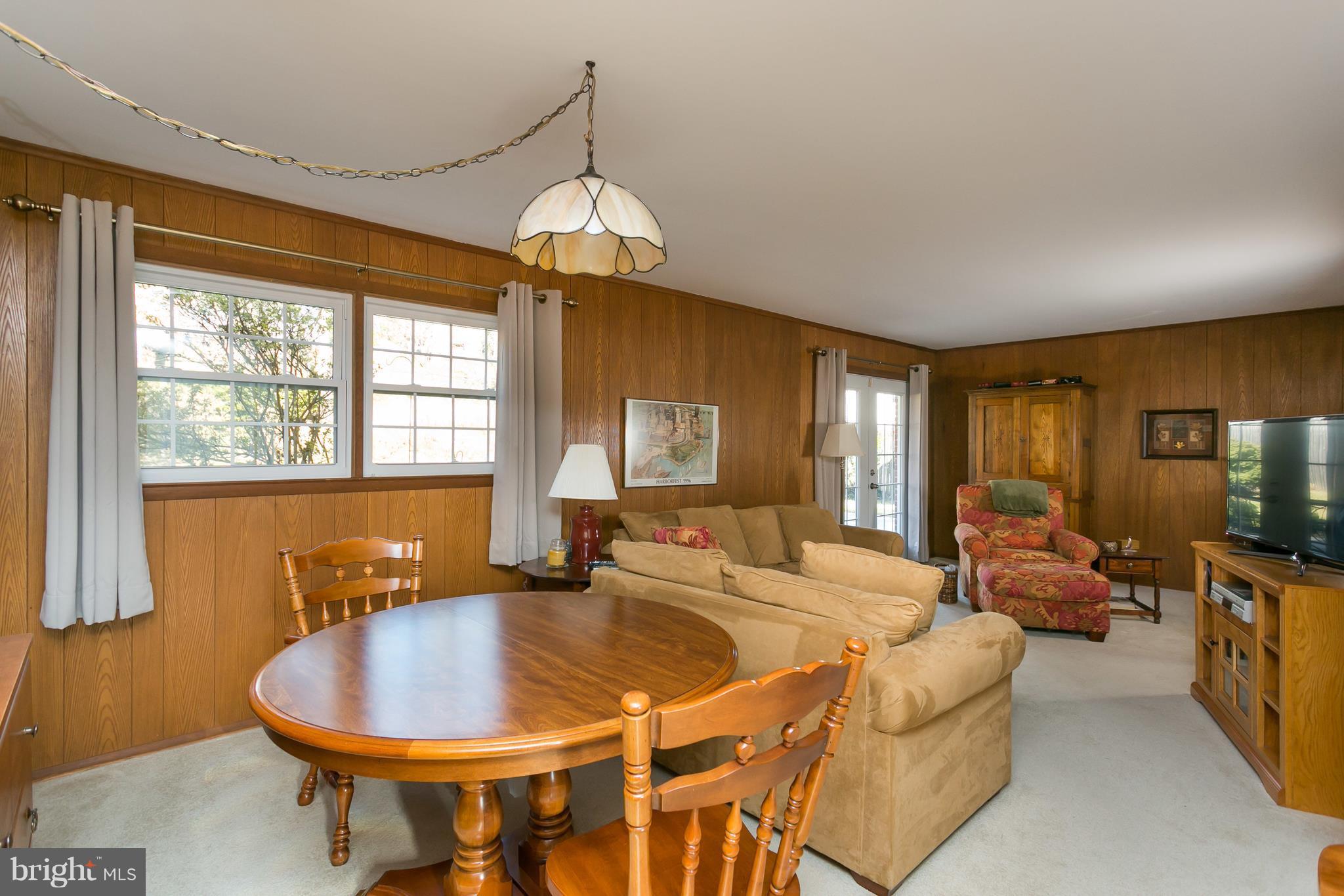 908 Crestwick Road Baltimore, MD 21286 - Photo 26 of 30 Family Room