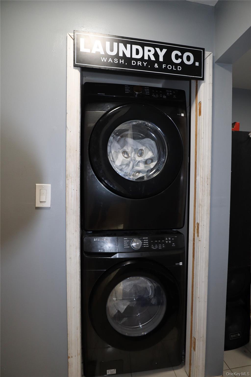 143 Jefferson Avenue Wyandanch, NY 11704 - Photo 25 of 37 a stove top oven sitting inside of a kitchen