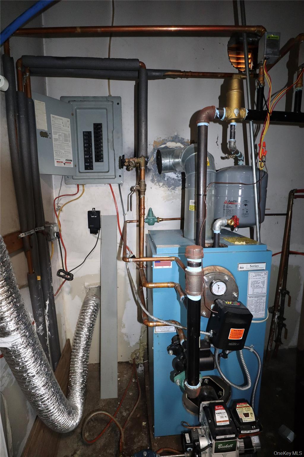 143 Jefferson Avenue Wyandanch, NY 11704 - Photo 27 of 37 a view of a room with gym equipment