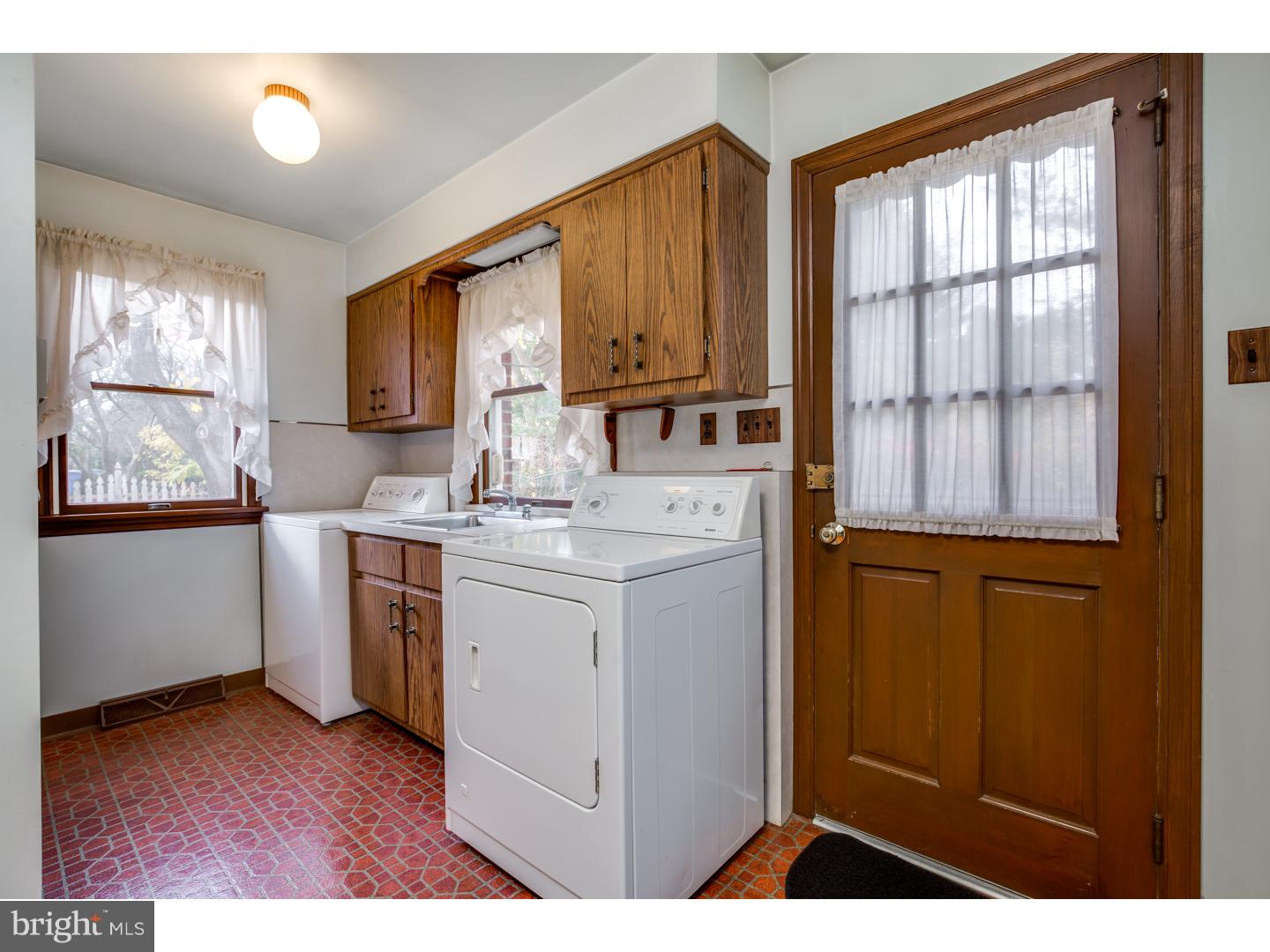 128 Merion Road Cherry Hill, NJ 08002 - Photo 11 of 24