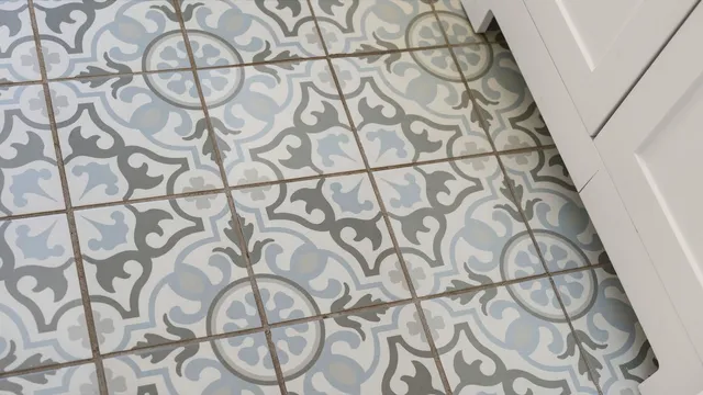 a picture of white door