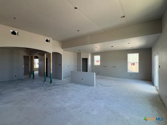 a view of a dining room and livingroom view