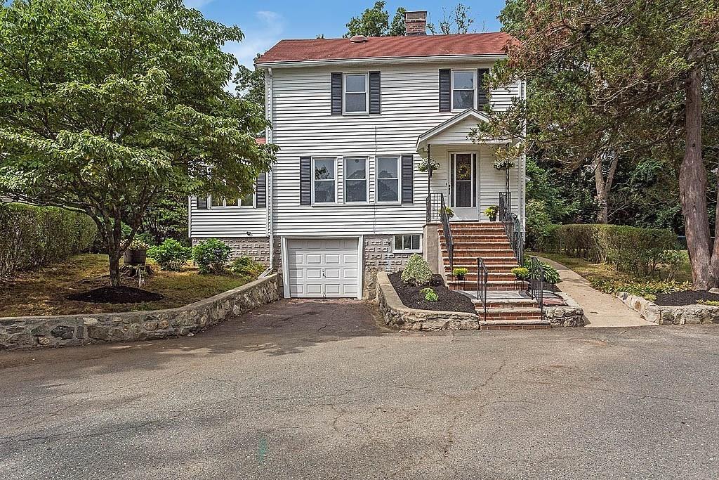 52 Stickney Road Medford, MA 02155 - Photo 3 of 30 Gallery Image 3
