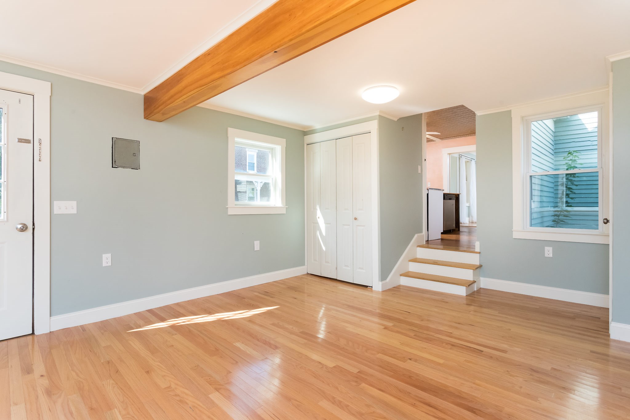 20 Common Street Rochester, NH 03867 - Photo 2 of 40