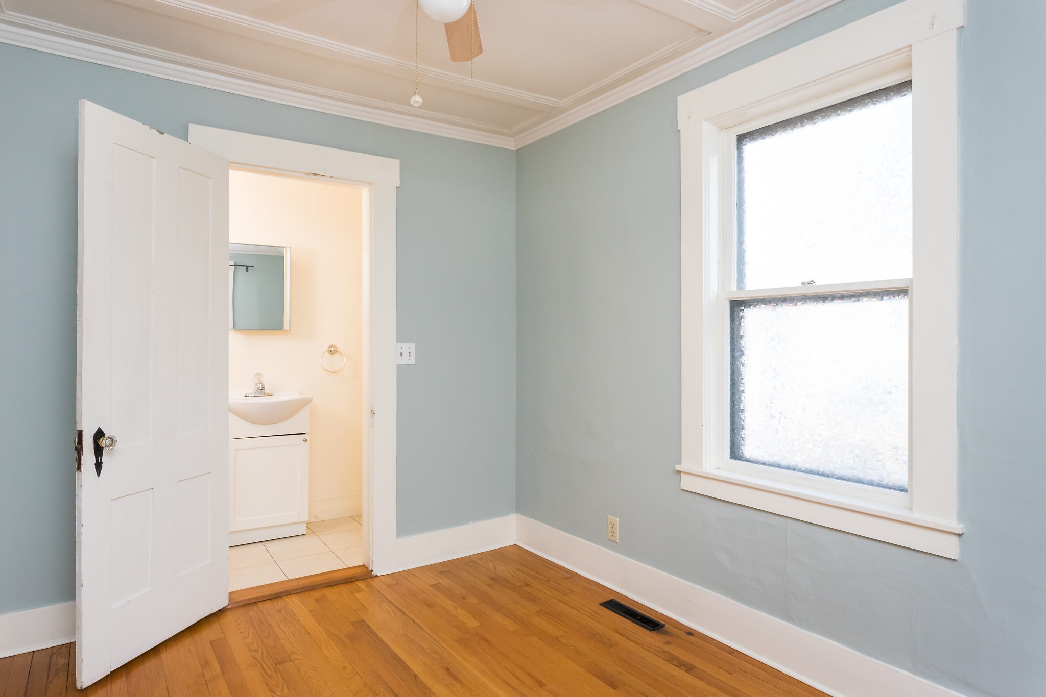 20 Common Street Rochester, NH 03867 - Photo 17 of 40
