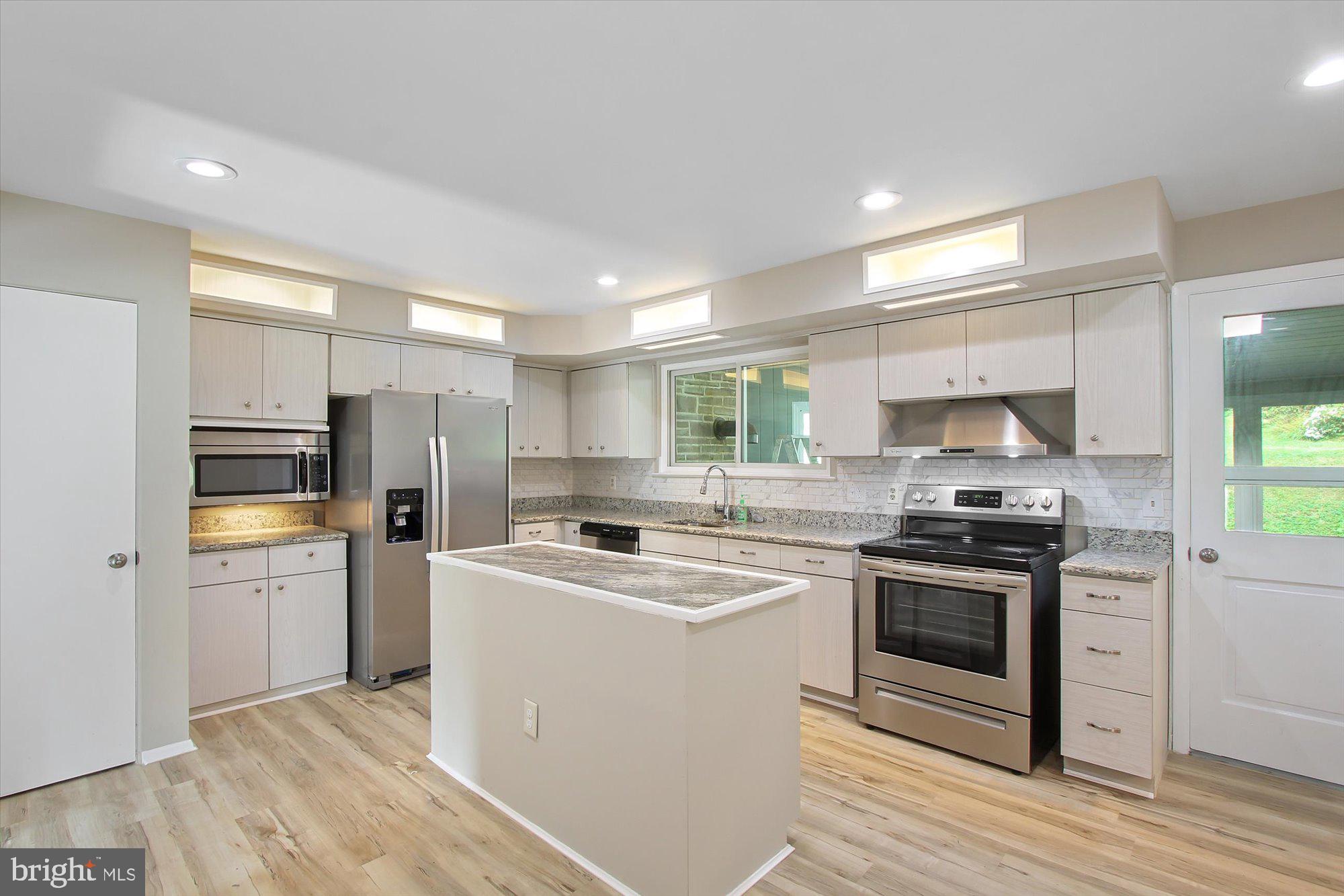 257 Tri Hill Road York, PA 17403 - Photo 10 of 38 Gallery Image 10