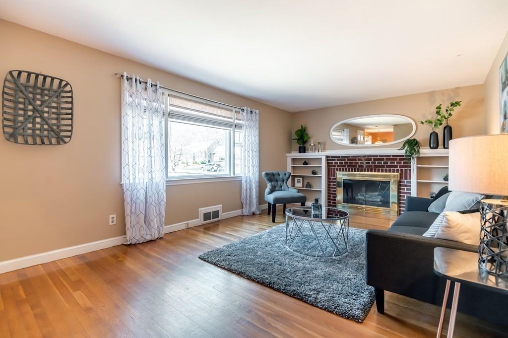 23 Swansea Road Wakefield, MA 01880 - Photo 5 of 28 Gallery Image 5