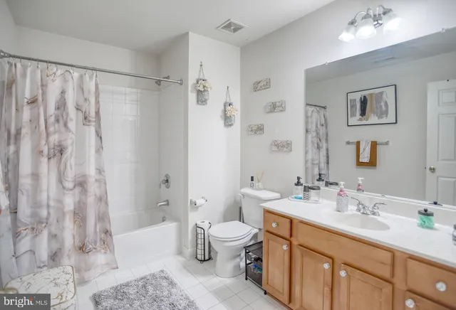 a picture of a bench in the back