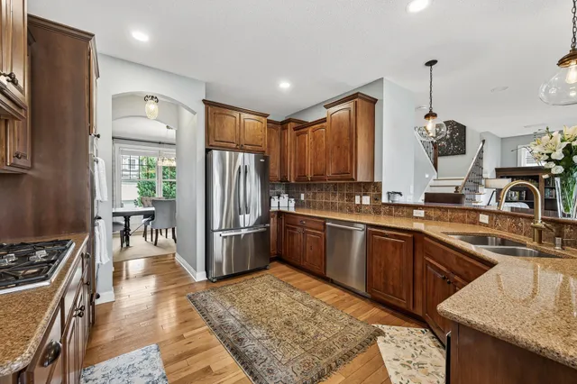 $936,000 | 16895 Dynamic Drive, Lakeville, MN 55044