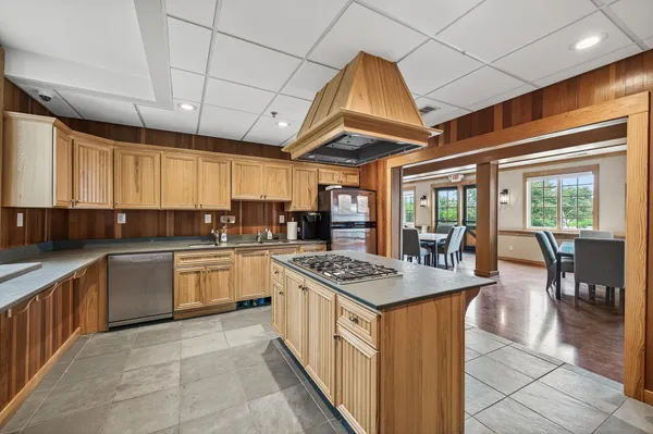 $936,000 | 16895 Dynamic Drive, Lakeville, MN 55044