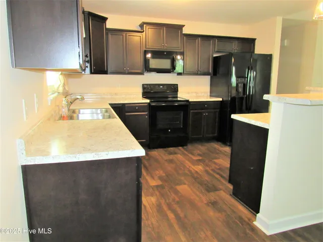 $1,675 | 136 Laredo Drive, Jacksonville, NC 28540