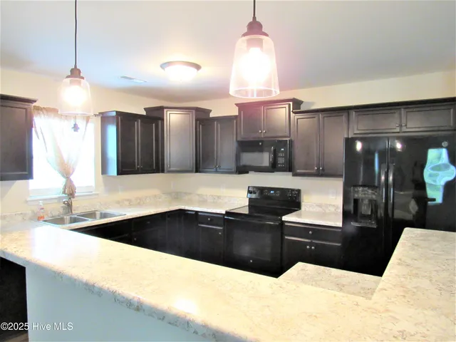 $1,675 | 136 Laredo Drive, Jacksonville, NC 28540