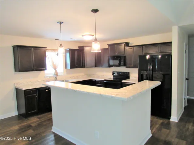 $1,675 | 136 Laredo Drive, Jacksonville, NC 28540