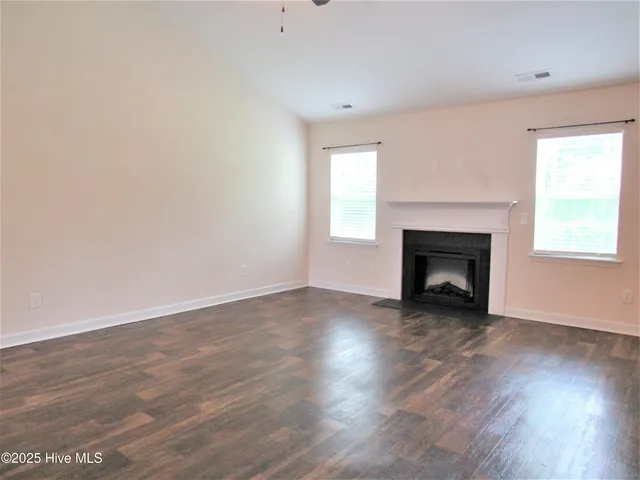 $1,675 | 136 Laredo Drive, Jacksonville, NC 28540