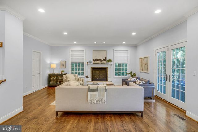 $1,132,000 | 4016 Halsey Court, Kensington, MD 20895