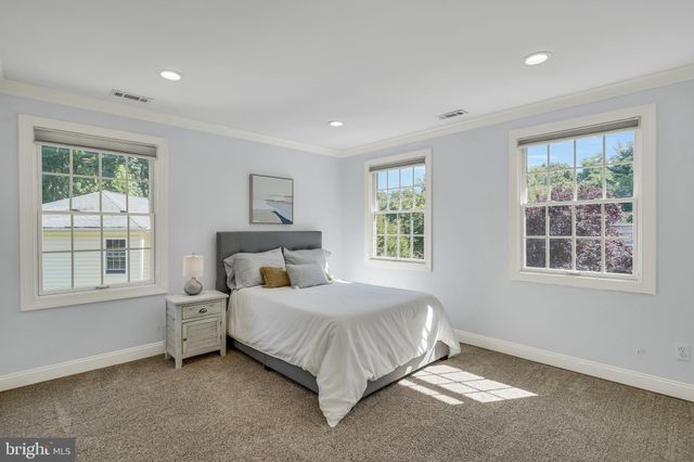 $1,132,000 | 4016 Halsey Court, Kensington, MD 20895