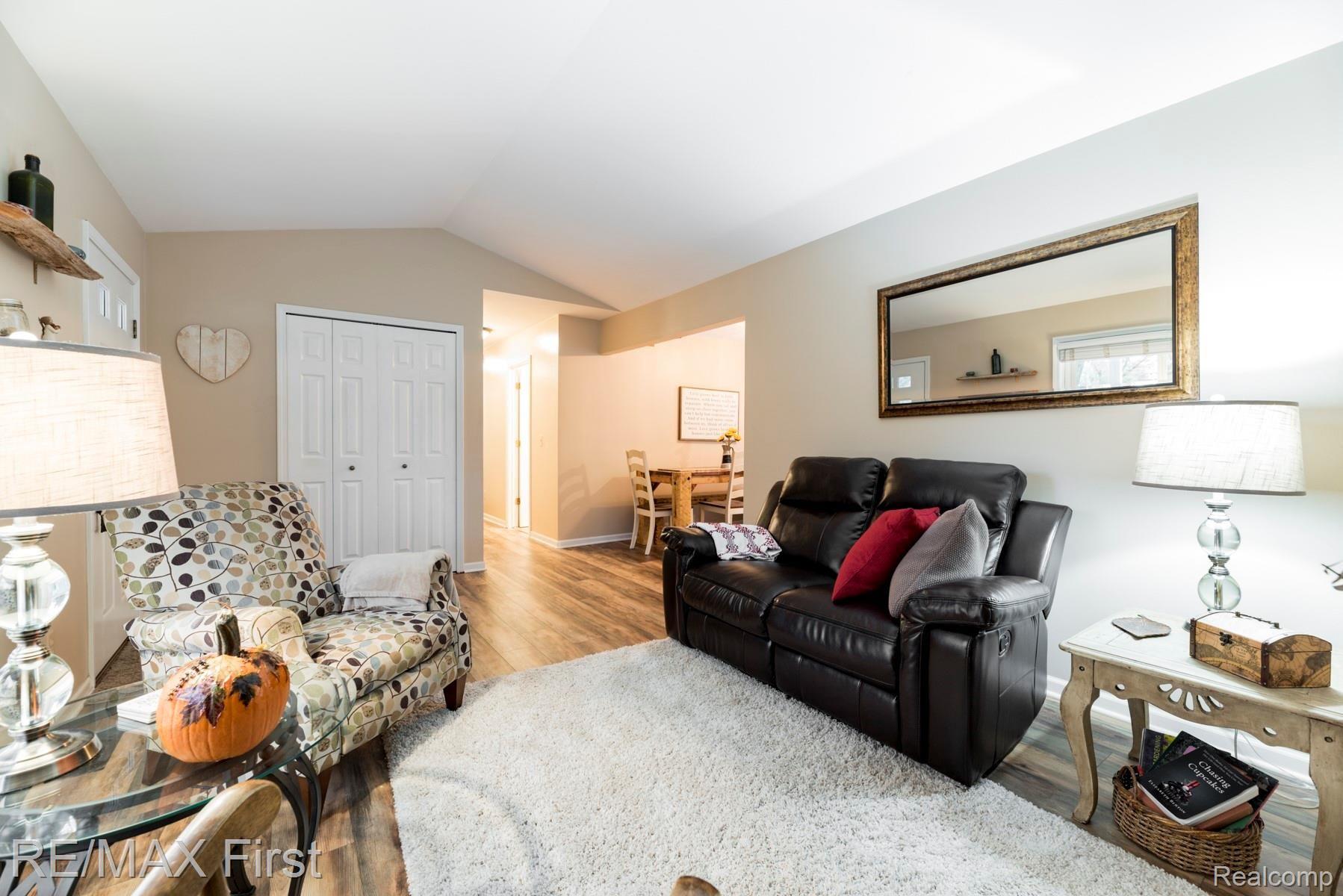 1356 Miller Road Lake Orion, MI 48362 - Photo 26 of 50 Vogel Team Miller Home-21.jpg
