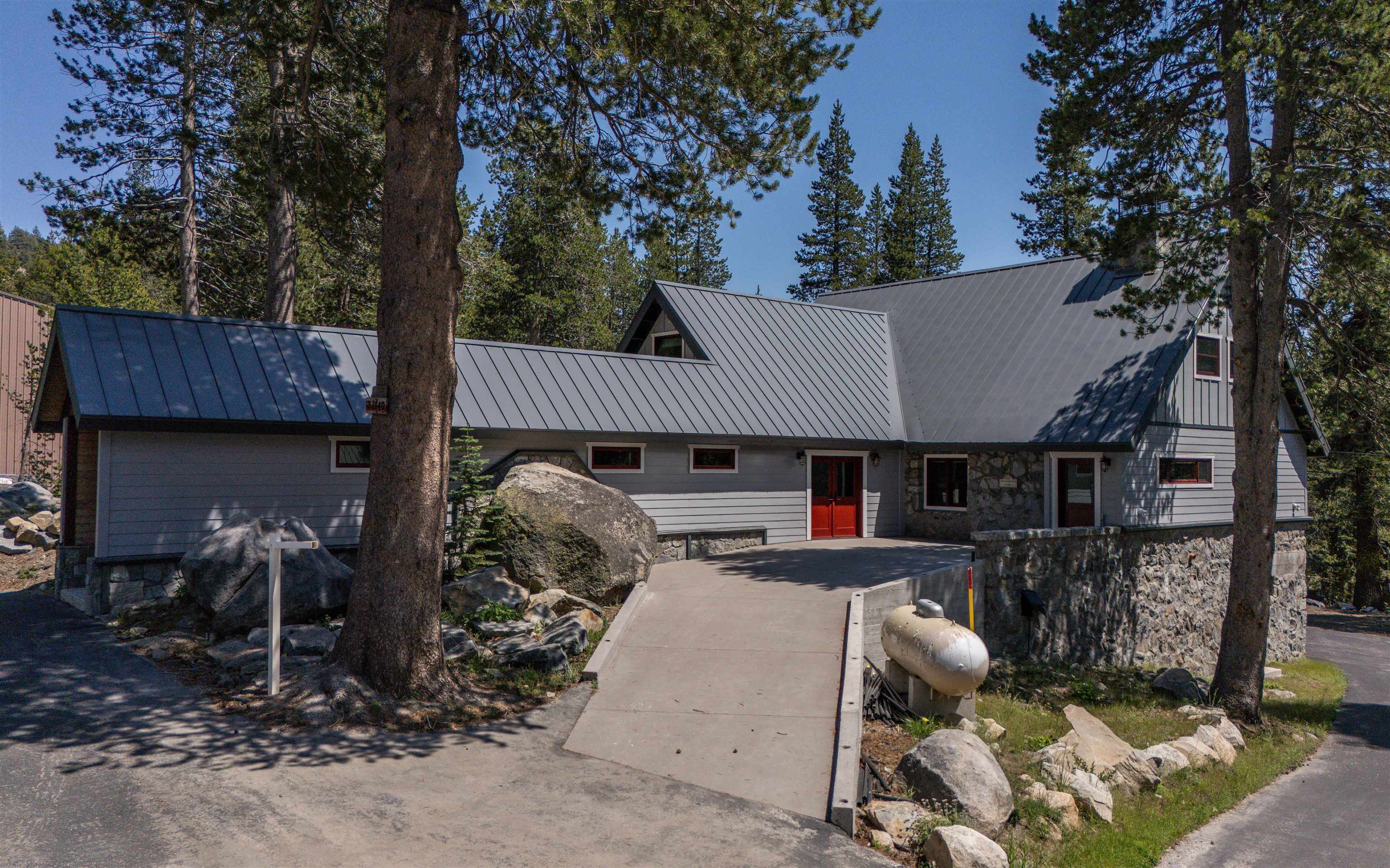 21149 Donner Pass Road Soda Springs, CA 95728 - Photo 4 of 28