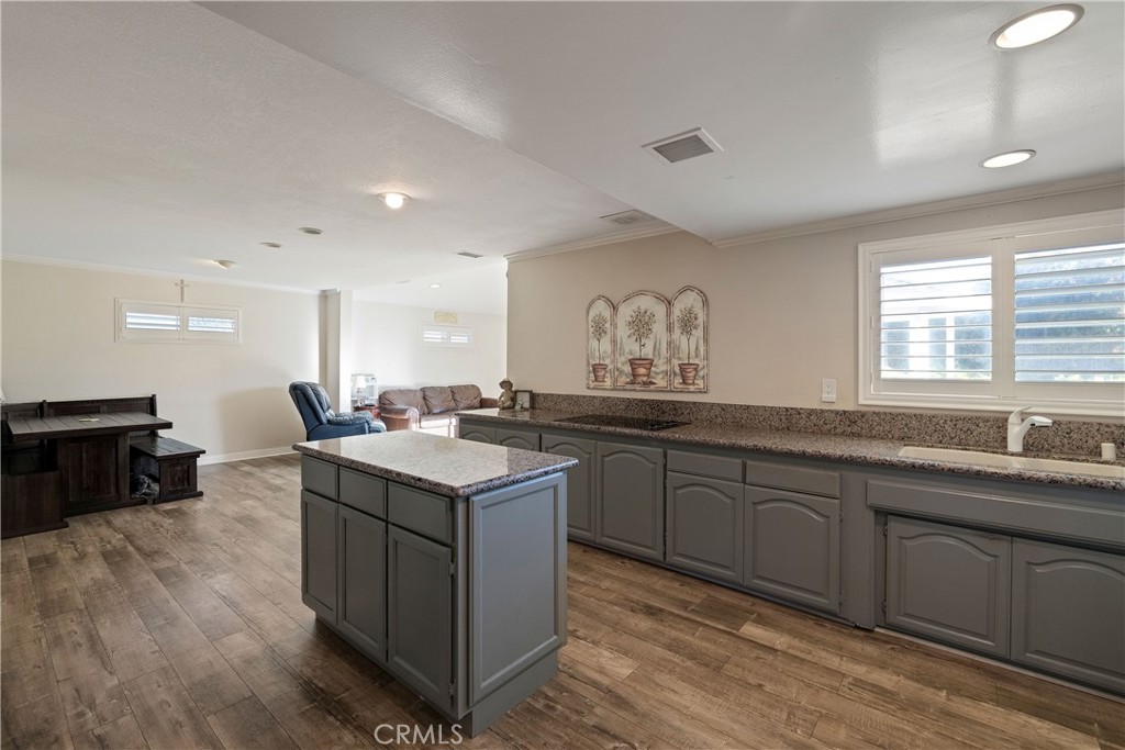 813 Statler Street San Pedro, CA 90731 - Photo 19 of 42 a kitchen with lots of counter top space