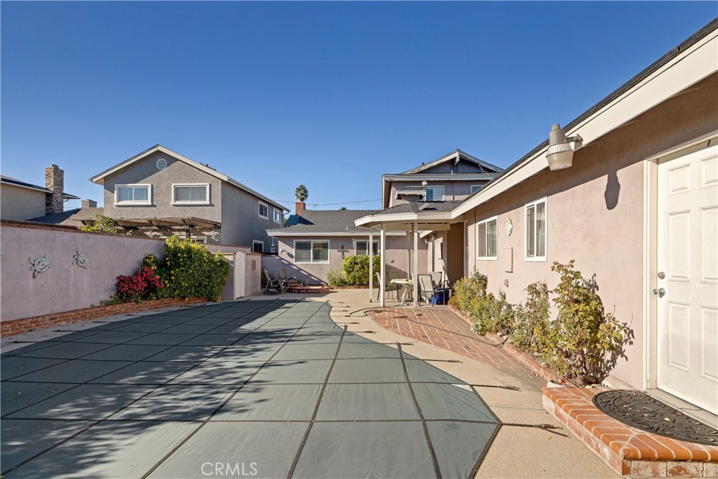 813 Statler Street San Pedro, CA 90731 - Photo 26 of 42 a front view of a house with a yard
