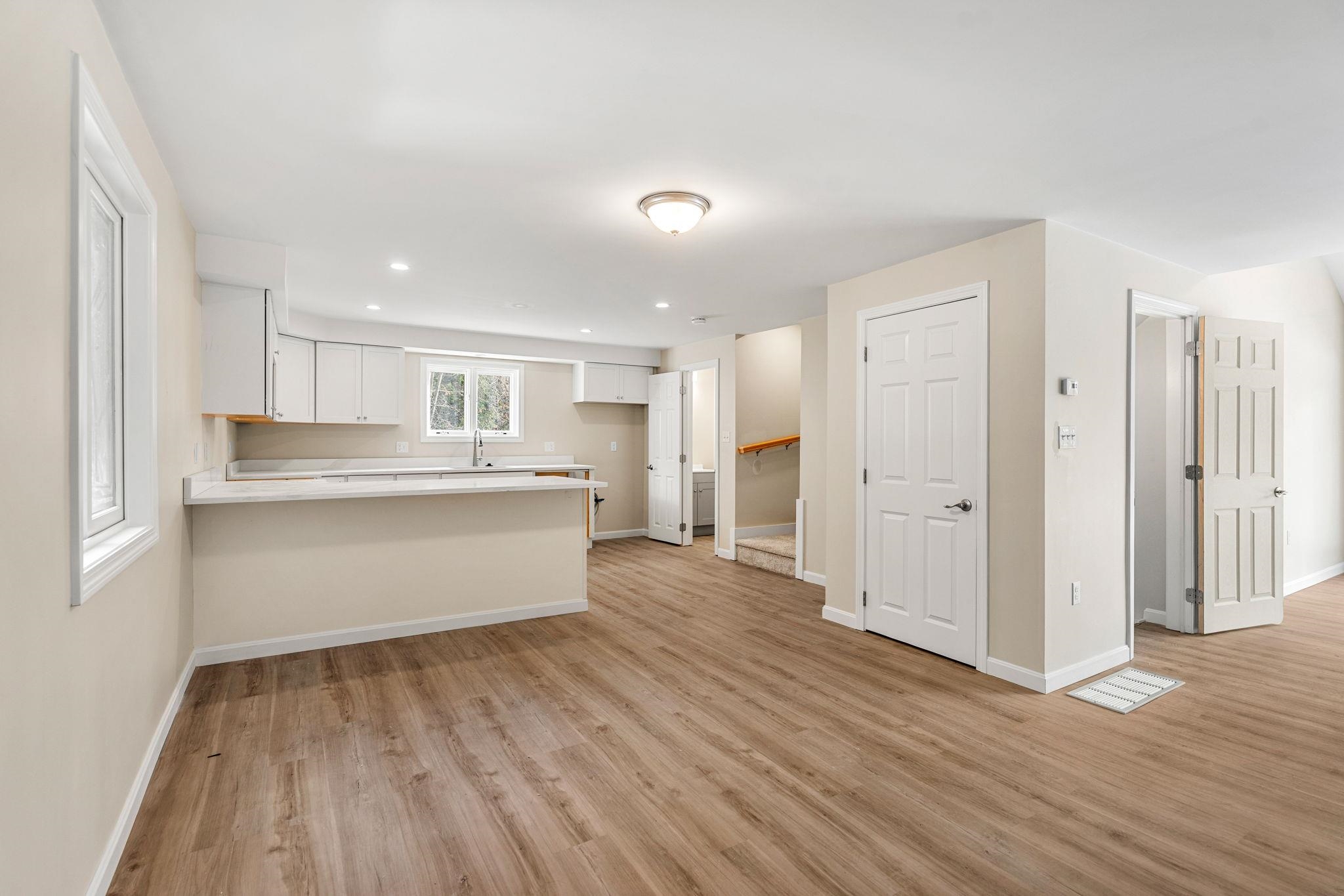 153 Coffin Road, Unit 10 Epping, NH 03042 - Photo 18 of 32