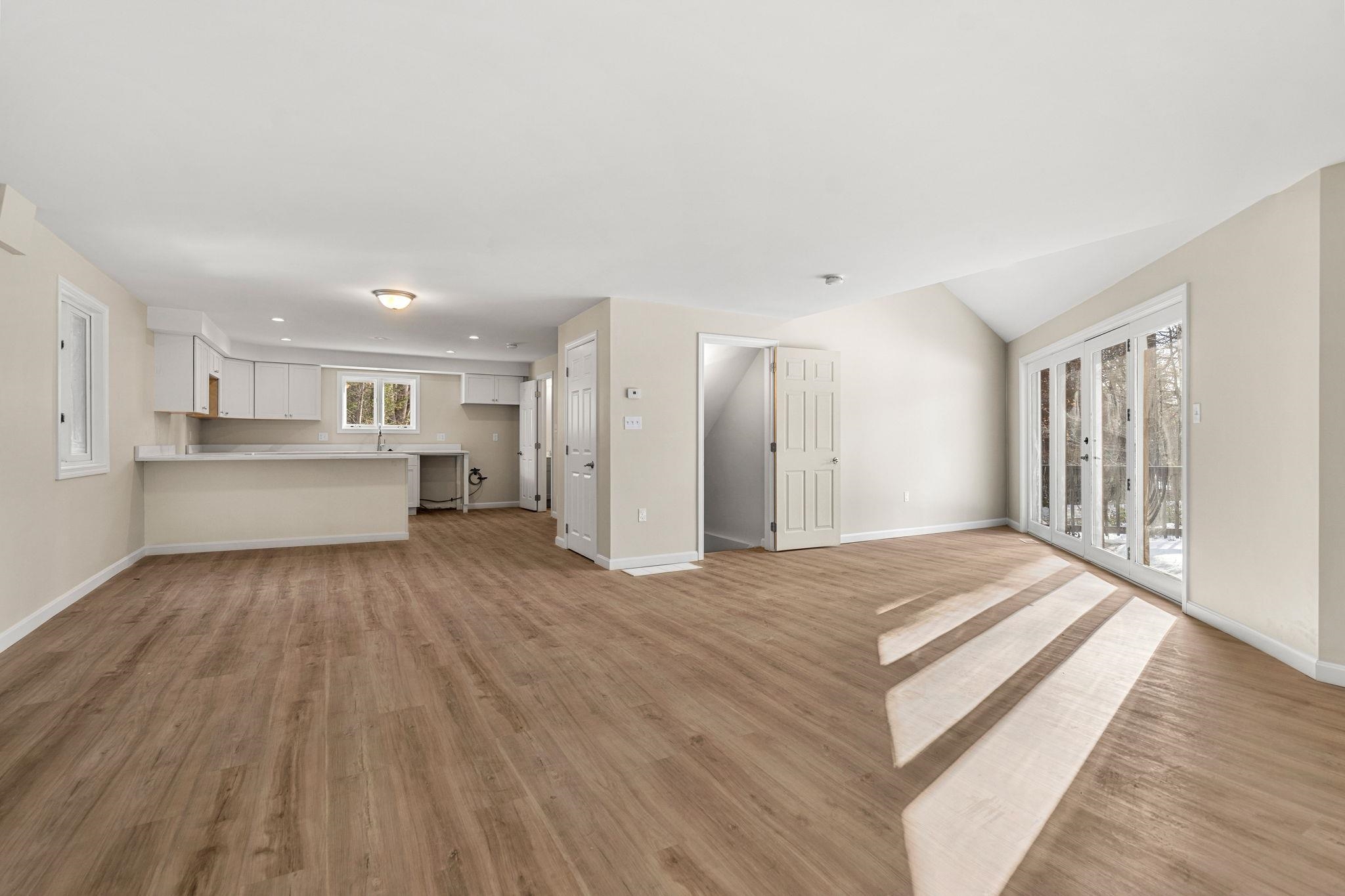 153 Coffin Road, Unit 10 Epping, NH 03042 - Photo 27 of 32