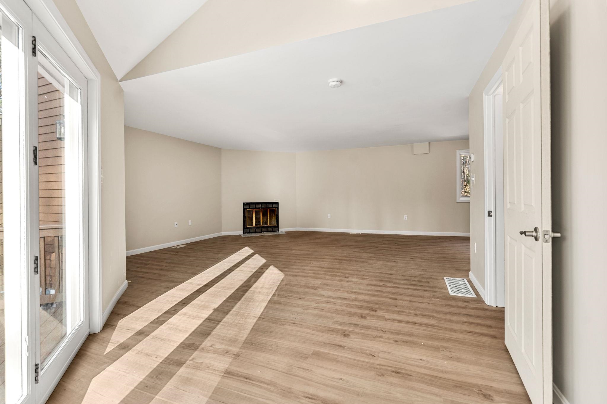 153 Coffin Road, Unit 10 Epping, NH 03042 - Photo 29 of 32