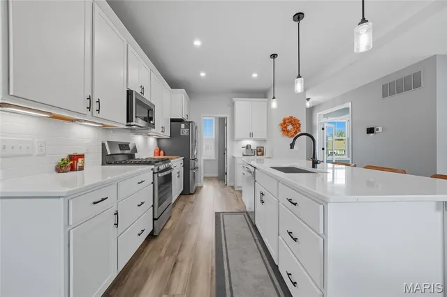 $725,000 | 6712 Preservation Parkway, St. Louis, MO 63123