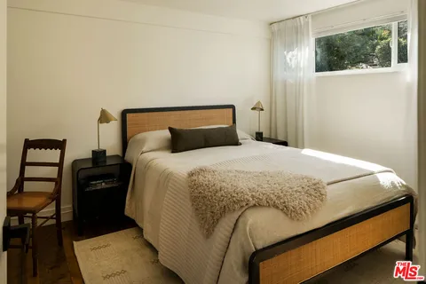 $1,275,000 | 1863 Burnell Drive, Los Angeles, CA 90065