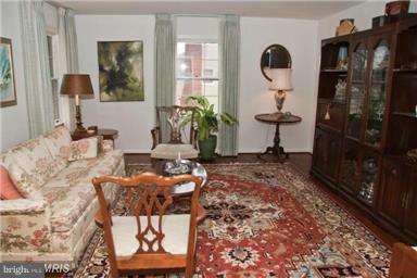 311 East Ridgely Road Lutherville-Timonium, MD 21093 - Photo 11 of 25 Living Room