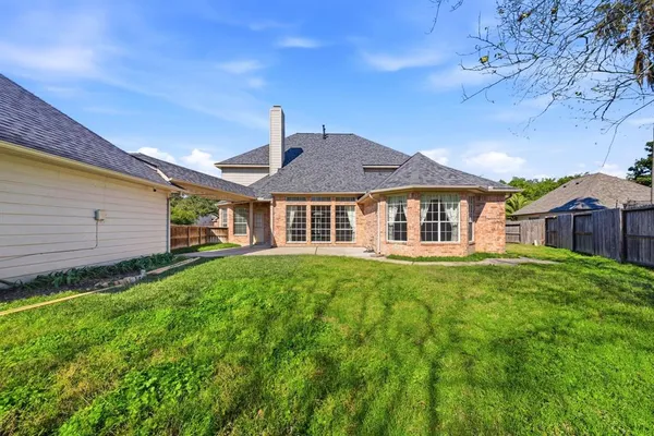 a view of outdoor space yard and front view of a house
