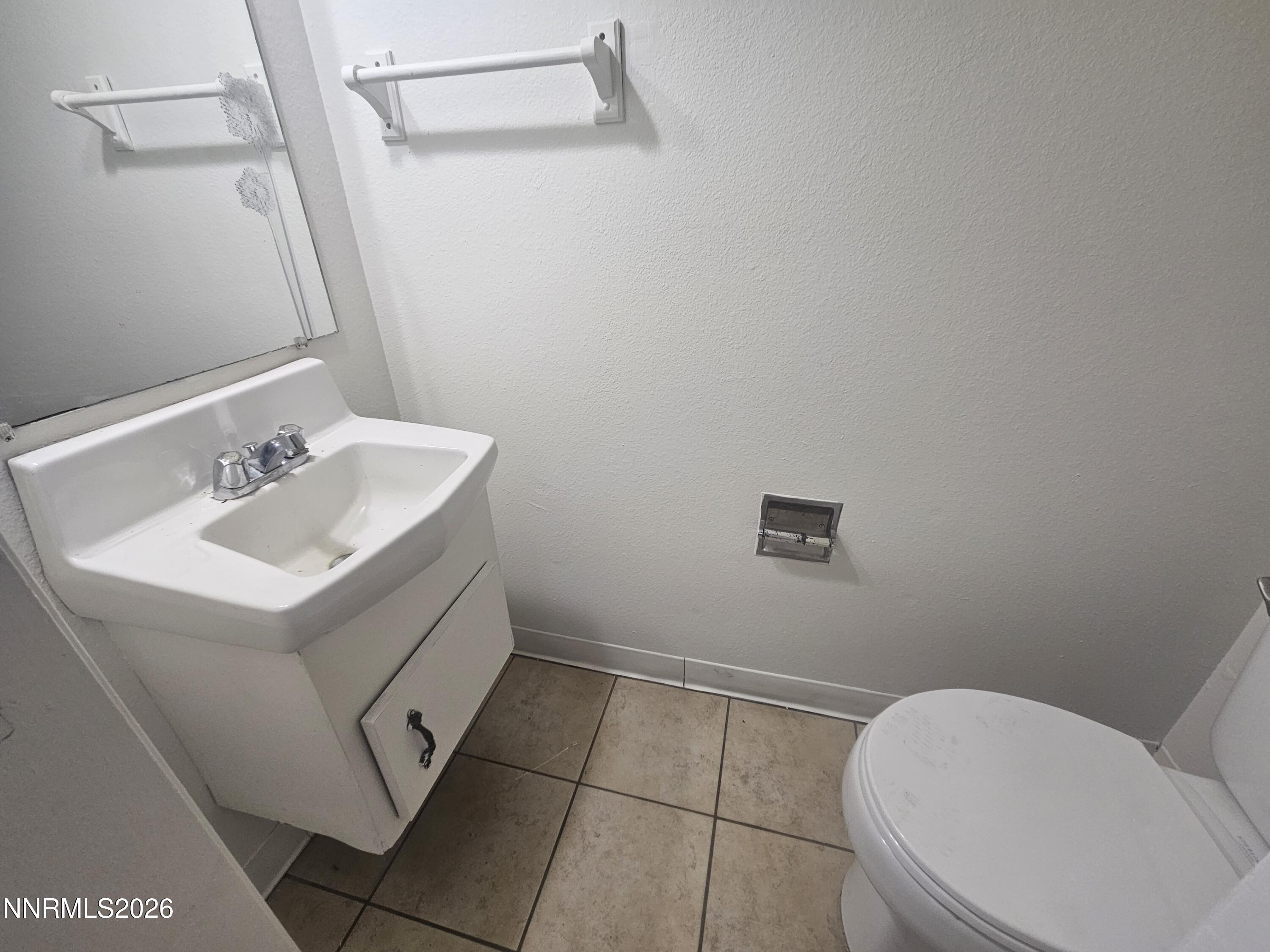 863 Nutmeg Place, Unit 12 Reno, NV 89502 - Photo 11 of 31 20260617_103347