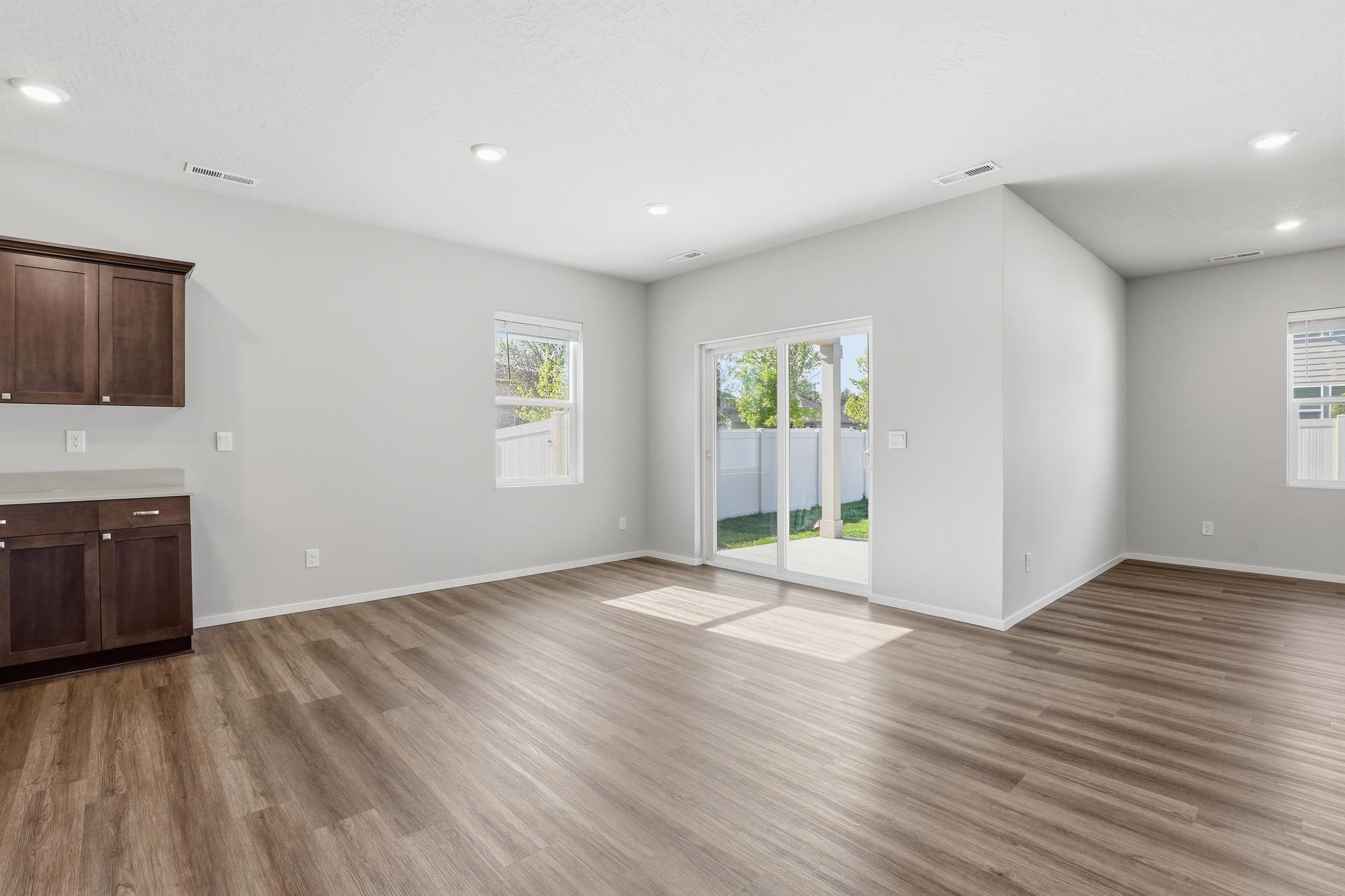 5914 West Georgetown Lane Spokane, WA 99208 - Photo 16 of 44